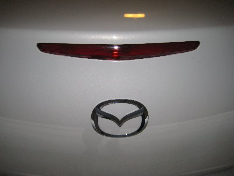 Mazda-Mazda3-High-Mount-3rd-Brake-Light-Bulb-Replacement-Guide-001