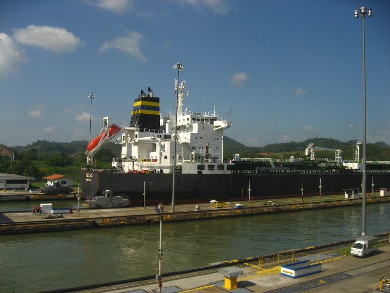 Miraflores-Locks-Panamax-Ship-Panama-Canal-047