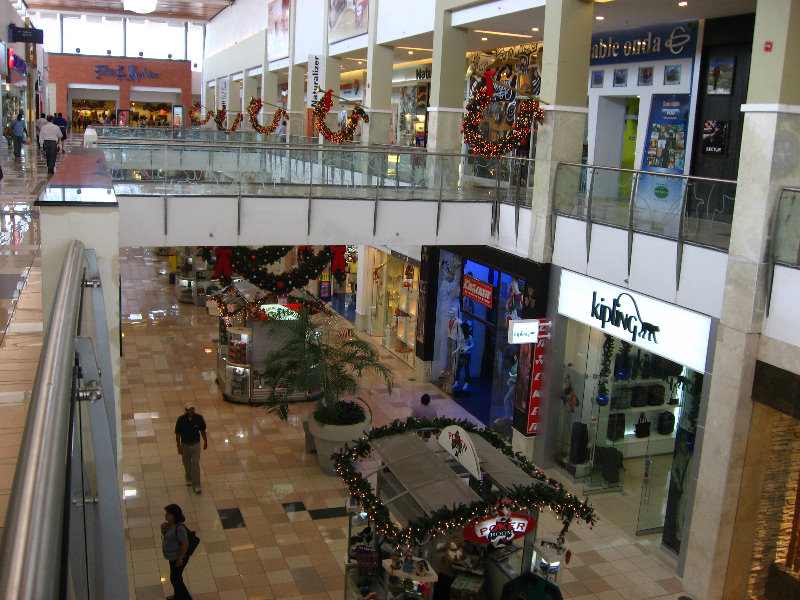 MultiPlaza-Pacific-Shopping-Mall-Panama-City-008