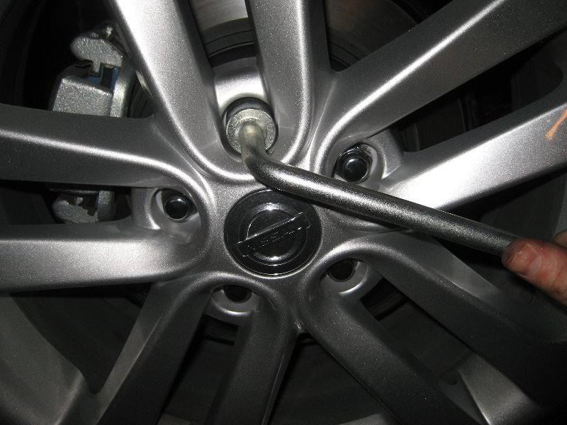 Nissan-Juke-Rear-Disc-Brake-Pads-Replacement-Guide-031