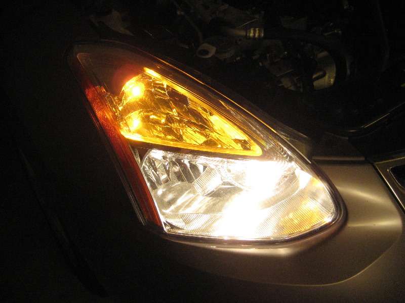 Nissan-Rogue-Headlight-Bulbs-Replacement-Guide-025