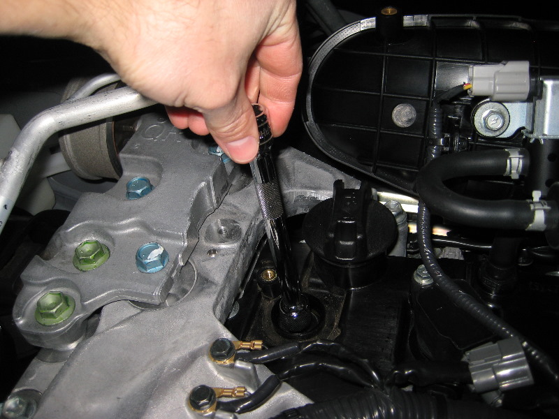 Nissan-Rogue-QR25DE-Engine-Spark-Plugs-Replacement-Guide-014