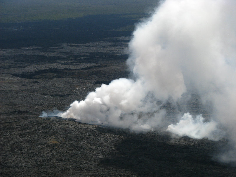 Safari-Helicopter-Tours-Volcanic-Lava-Waterfalls-Hilo-Big-Island-Hawaii-033
