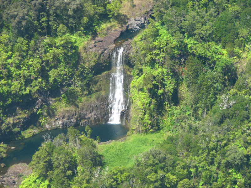 Safari-Helicopter-Tours-Volcanic-Lava-Waterfalls-Hilo-Big-Island-Hawaii-097