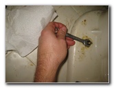 Sani-Seal-Waxless-Toilet-Flange-Gasket-Installation-Guide-026