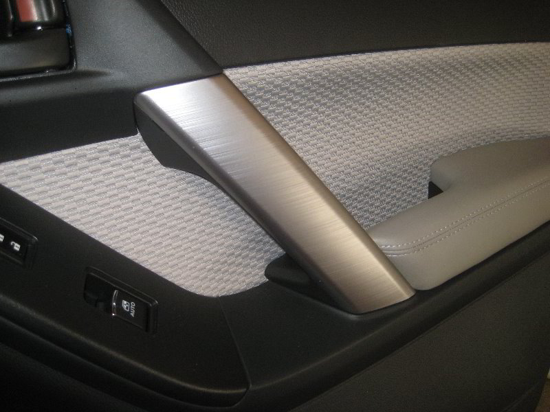 Subaru-Forester-Interior-Door-Panel-Removal-Guide-005