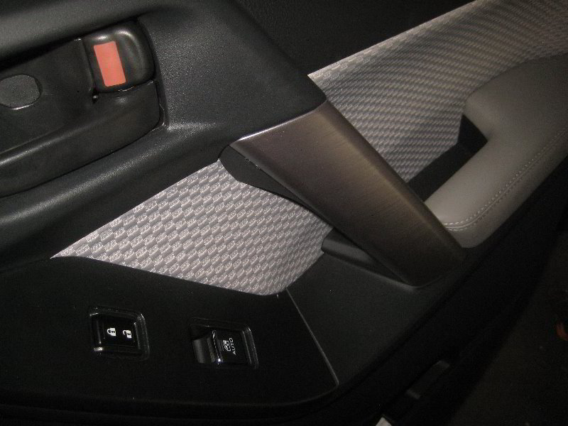 Subaru-Forester-Interior-Door-Panel-Removal-Guide-062