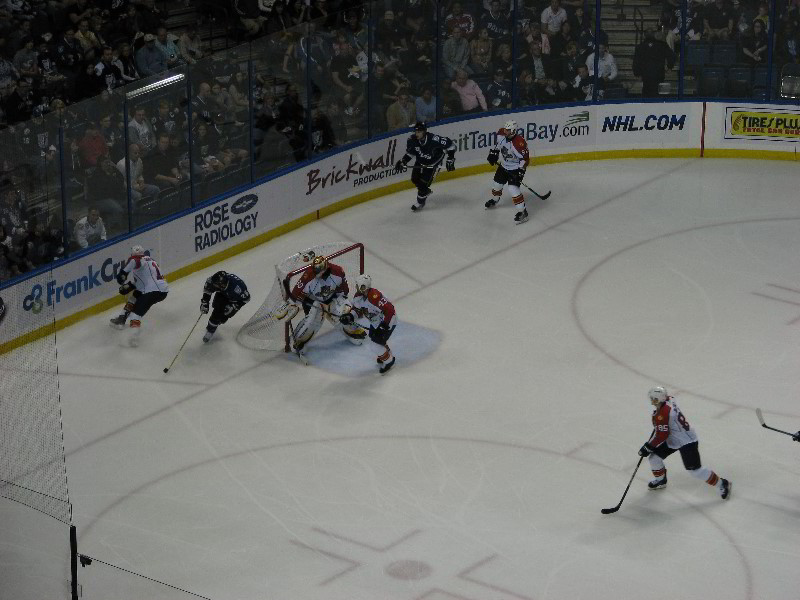 Tampa-Bay-Lightning-Bolts-Vs-Florida-Panthers-St-Pete-Times-Forum-009