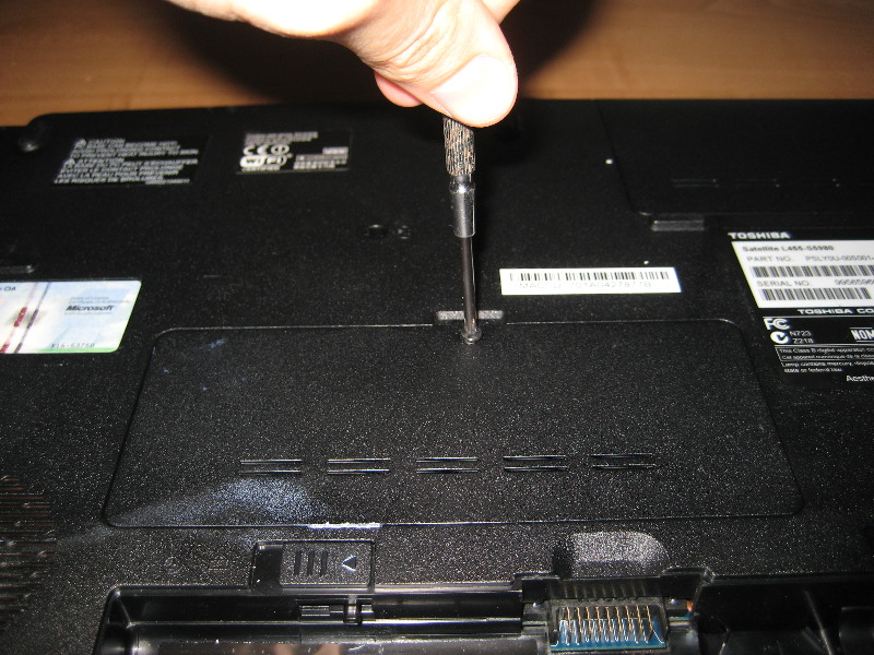 Toshiba-L455-Laptop-Hard-Drive-RAM-Upgrade-Guide-016