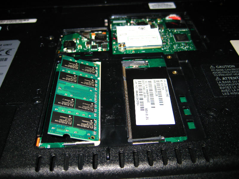 Toshiba-A105-Laptop-HDD-RAM-Upgrade-027