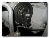 Toyota-Highlander-Headlight-Bulbs-Replacement-Guide-013