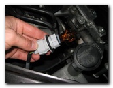 Toyota-Sienna-Headlight-Bulbs-Replacement-Guide-024