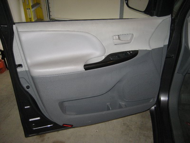 Toyota-Sienna-Interior-Door-Panel-Removal-Guide-042