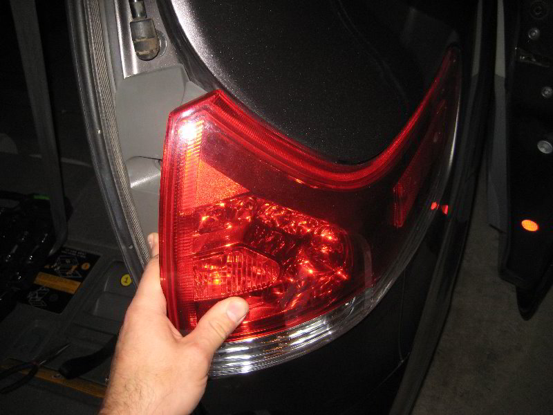Toyota-Sienna-Tail-Light-Bulbs-Replacement-Guide-016