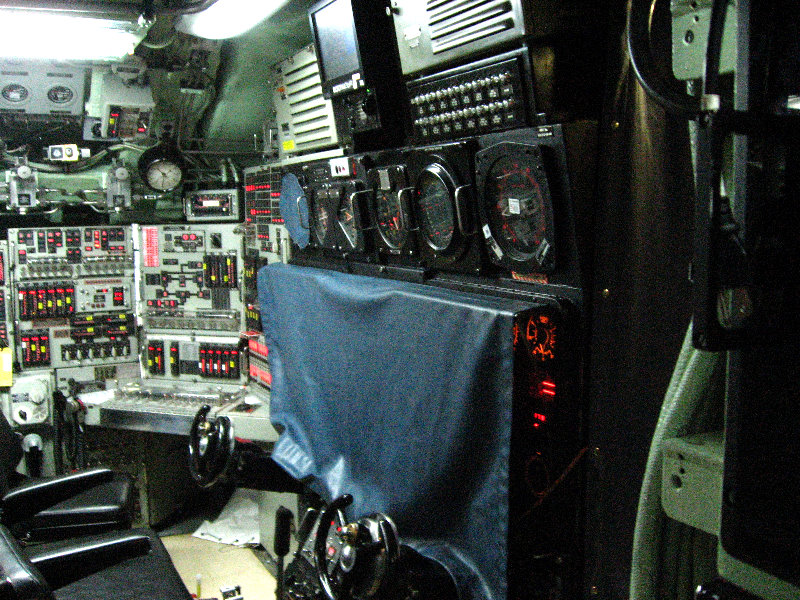 USS-Toledo-Nuclear-Submarine-Tour-036