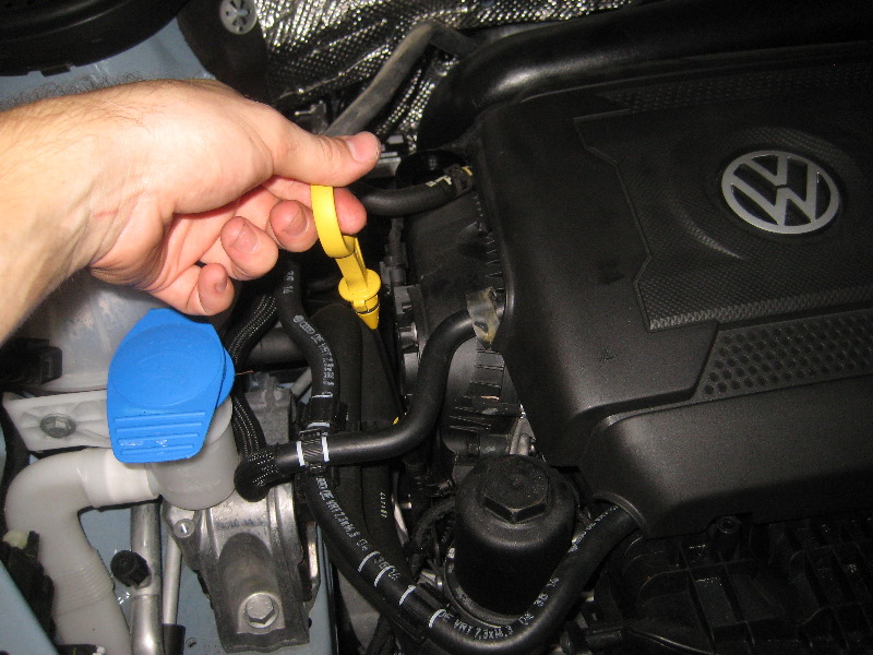VW-Beetle-TSI-Turbocharged-I4-Engine-Oil-Change-Guide-004
