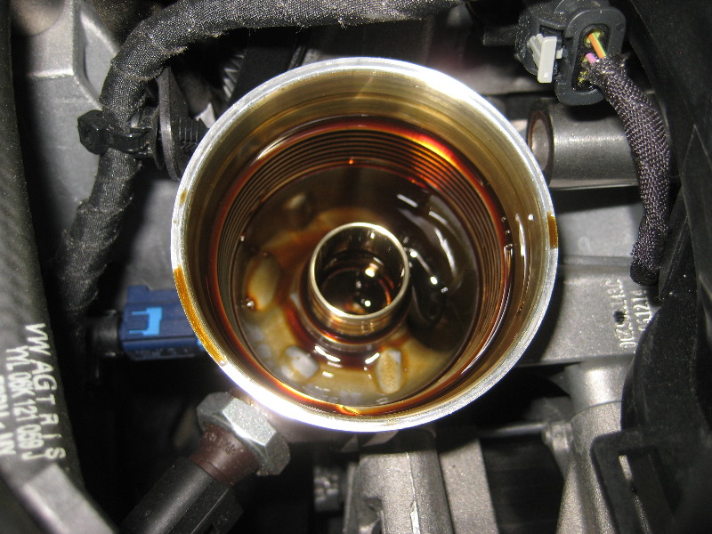 VW-Beetle-TSI-Turbocharged-I4-Engine-Oil-Change-Guide-017