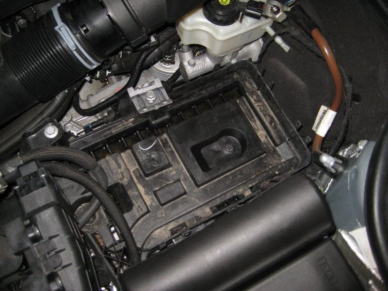 VW-Jetta-12-Volt-Car-Battery-Replacement-Guide-014