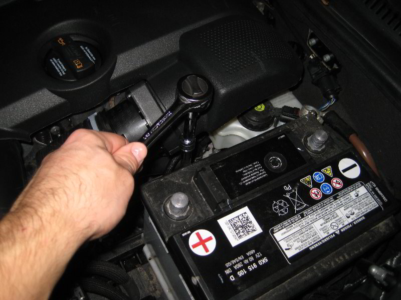 VW-Jetta-12-Volt-Car-Battery-Replacement-Guide-019
