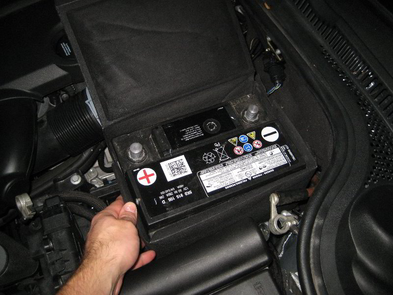 VW-Jetta-12-Volt-Car-Battery-Replacement-Guide-021