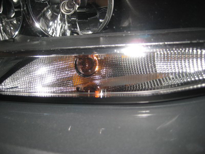 VW-Jetta-Headlight-Bulbs-Replacement-Guide-033