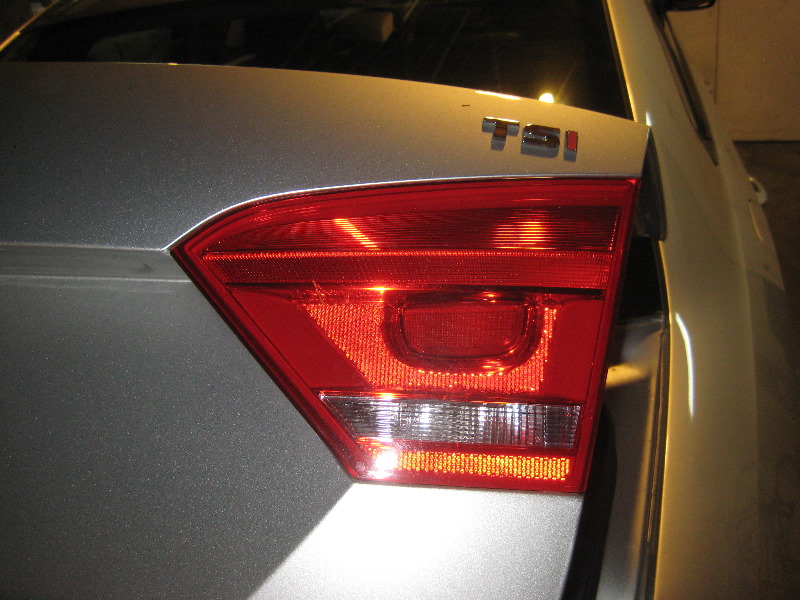 2012-2015-VW-Passat-Tail-Light-Bulbs-Replacement-Guide-028