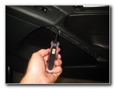 VW-Tiguan-Interior-Door-Panel-Removal-Guide-007