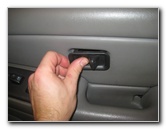 2000-2006-GM-Chevrolet-Tahoe-Interior-Door-Panel-Removal-Guide-052