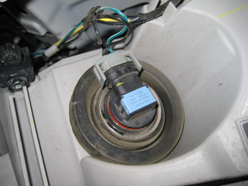 2008-2012-Chevy-Malibu-Headlight-Bulbs-Replacement-Guide-051