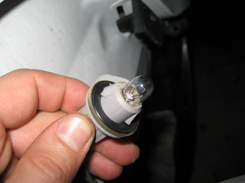 2008-2012-Chevy-Malibu-Headlight-Bulbs-Replacement-Guide-062