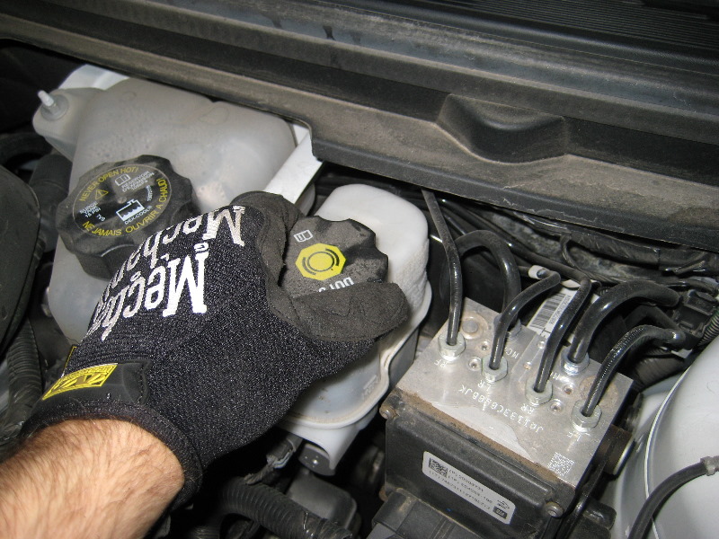 2008-2012-GM-Chevy-Malibu-Rear-Brake-Pads-Replacement-Guide-033