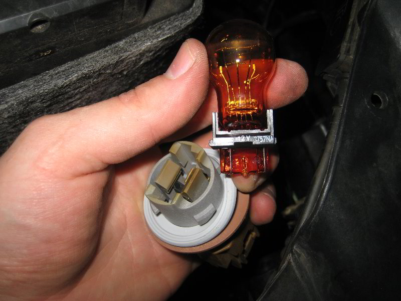 2008-2014-Dodge-Grand-Caravan-Headlight-Bulbs-Replacement-Guide-025