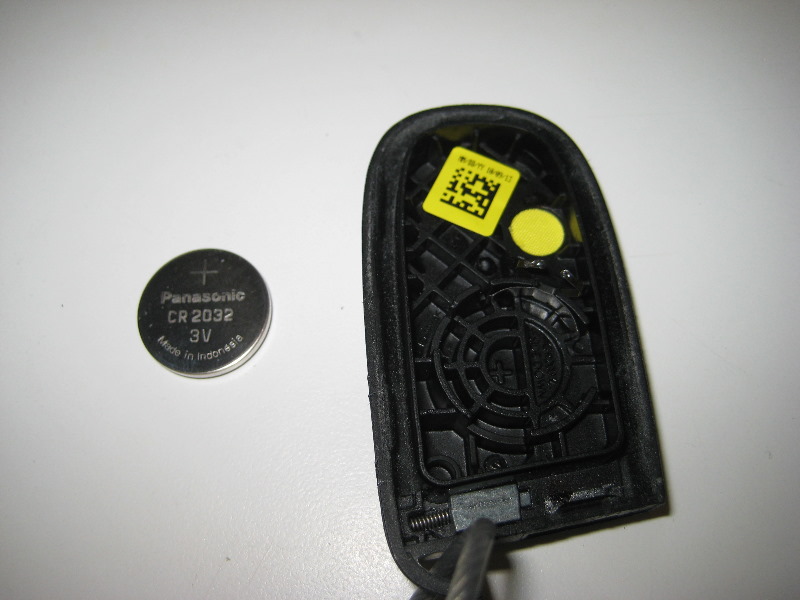 2011-2014-Dodge-Charger-Key-Fob-Battery-Replacement-Guide-010