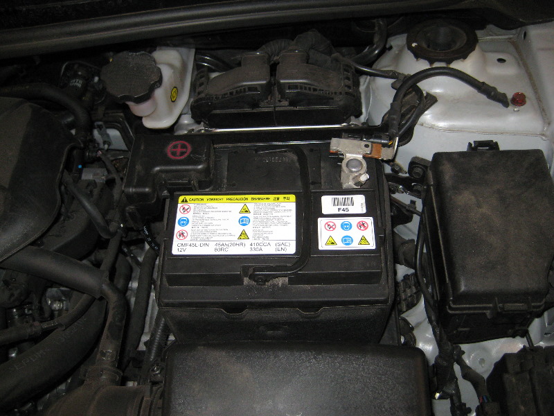 2011-2015-Hyundai-Accent-12V-Car-Battery-Replacement-Guide-027