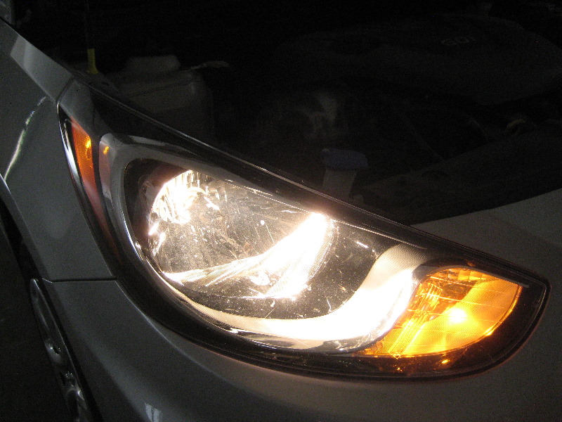 2011-2015-Hyundai-Accent-Headlight-Bulbs-Replacement-Guide-039