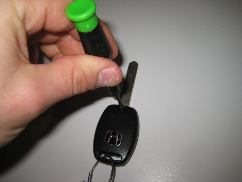 2012-2015-Honda-Civic-Key-Fob-Battery-Replacement-Guide-004