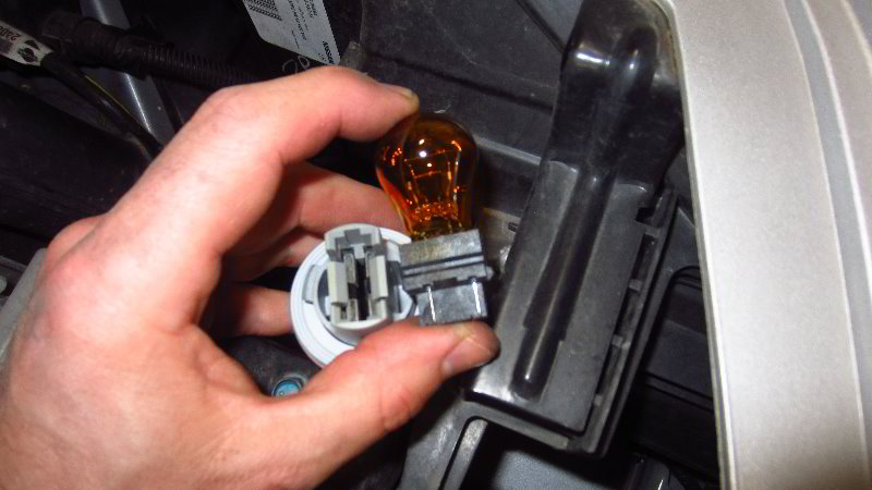 2012-2019-Nissan-Versa-Headlight-Bulbs-Replacement-Guide-031