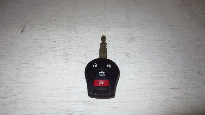 2012-2019-Nissan-Versa-Key-Fob-Battery-Replacement-Guide-001