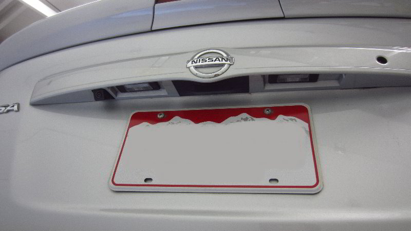 2012-2019-Nissan-Versa-License-Plate-Light-Bulbs-Replacement-Guide-001