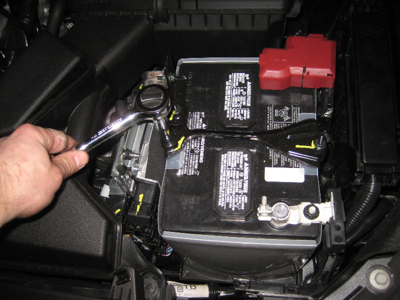 2013-2015-Nissan-Altima-12V-Automotive-Battery-Replacement-Guide-002