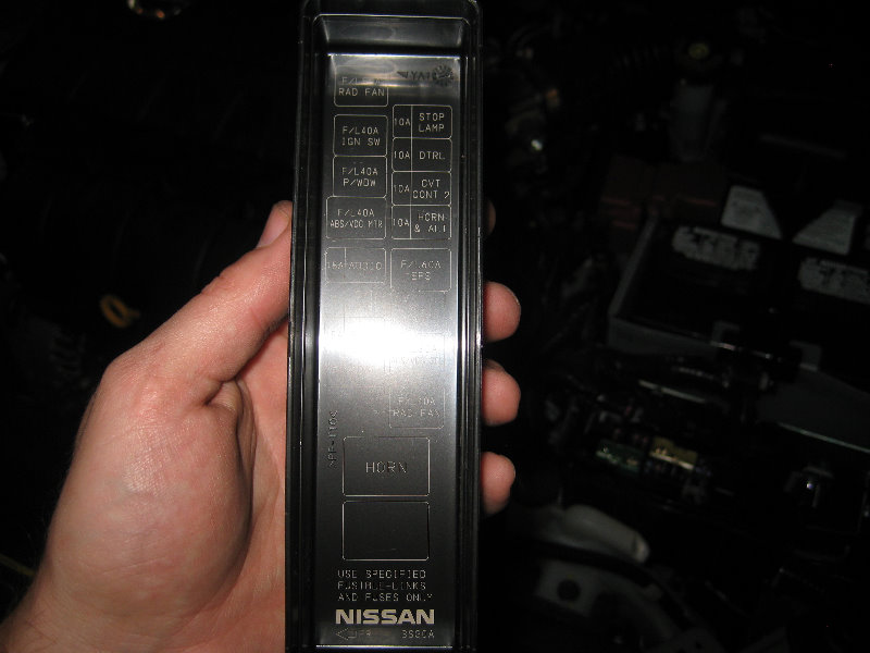 2013-2015-Nissan-Sentra-Electrical-Fuse-Replacement-Guide-004