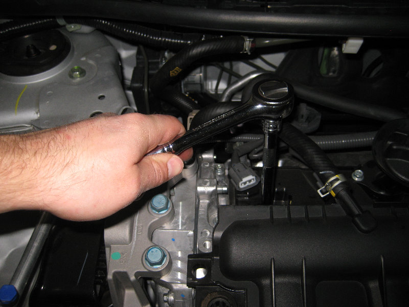 2013-2015-Nissan-Sentra-MRA8DE-Engine-Spark-Plugs-Replacement-Guide-021