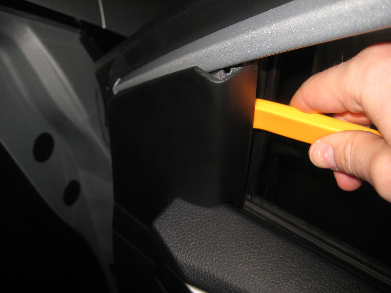 2013-2015-Nissan-Sentra-Interior-Door-Panel-Removal-Speaker-Replacement-Guide-005
