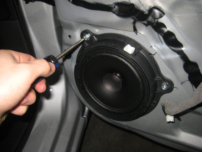 2013-2015-Nissan-Sentra-Interior-Door-Panel-Removal-Speaker-Replacement-Guide-024