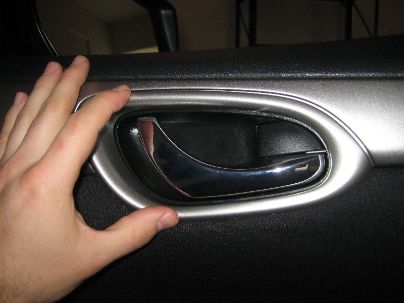 2013-2015-Nissan-Sentra-Interior-Door-Panel-Removal-Speaker-Replacement-Guide-036