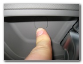 2013-2016-Hyundai-Santa-Fe-Interior-Door-Panel-Removal-Guide-039