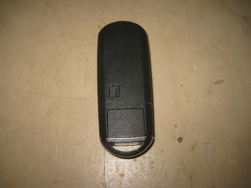 2014-2018-Mazda-Mazda6-Key-Fob-Battery-Replacement-Guide-002