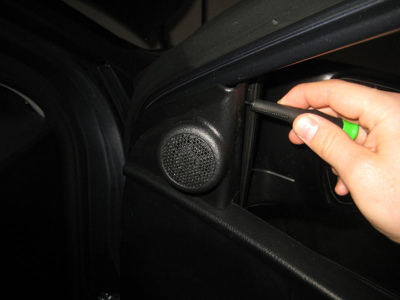 2014-2018-Toyota-Corolla-Interior-Door-Panel-Removal-Guide-002