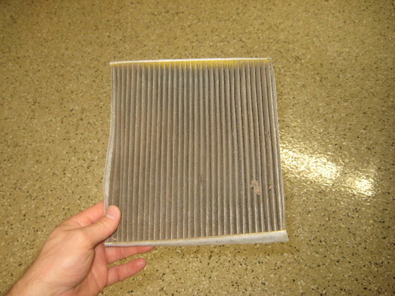 2014-2018-Toyota-Highlander-Cabin-Air-Filter-Replacement-Guide-019