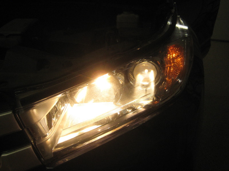 2014-2018-Toyota-Highlander-Headlight-Bulbs-Replacement-Guide-047